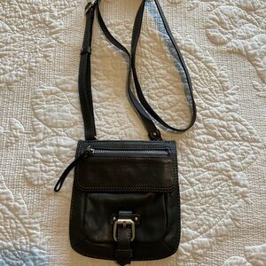 Banana Republic Leather Crossbody Bag in Black - Classic Everyday Style